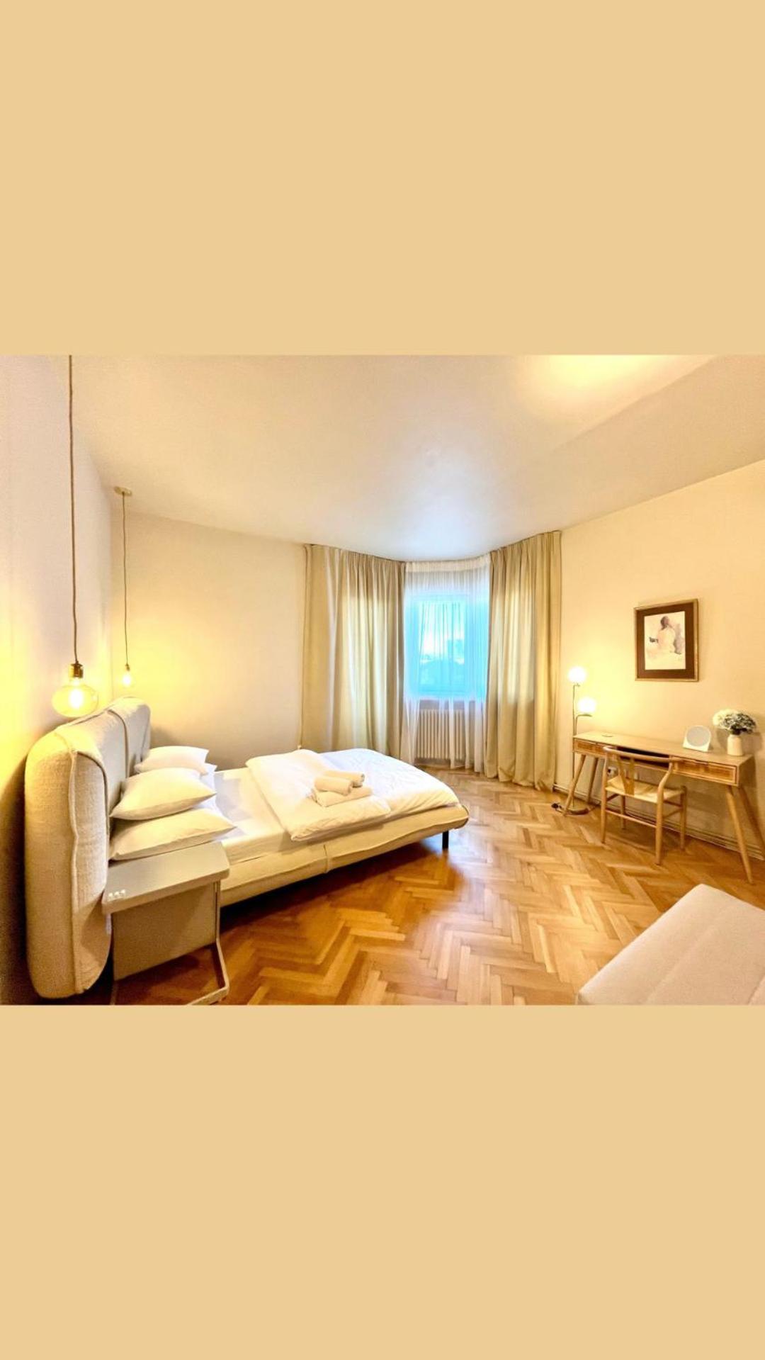 City Center Unirii Square Private Rooms With City View - Shared Amenities Bucarest Exterior foto